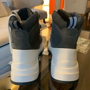 Canada Goose Mens Journey Boots Size 9.5(US)